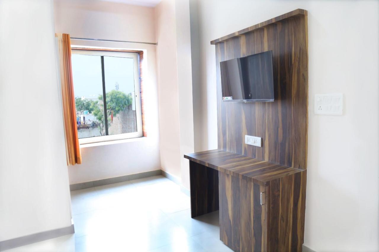 מטורה Hotel Keshavam Inn מראה חיצוני תמונה
